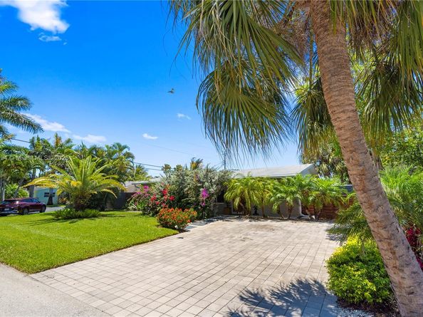 4461 NE 15th Ave, Oakland Park FL 33334