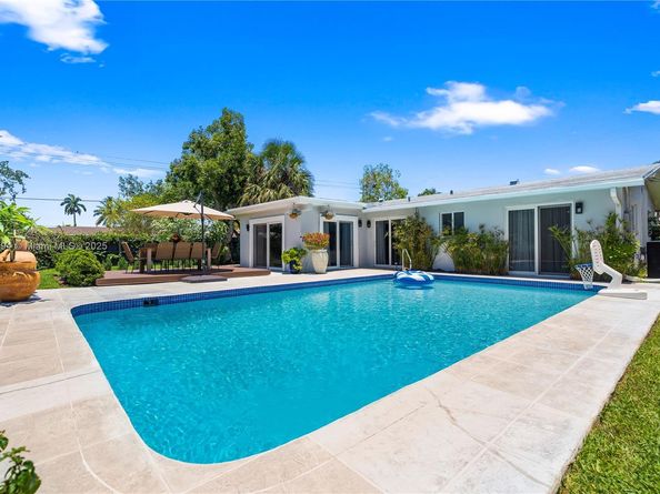 4461 NE 15th Ave, Oakland Park FL 33334