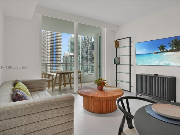 1080 Brickell Ave 1802, Miami FL 33131