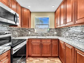 160 Markham H 160, Deerfield Beach FL 33442