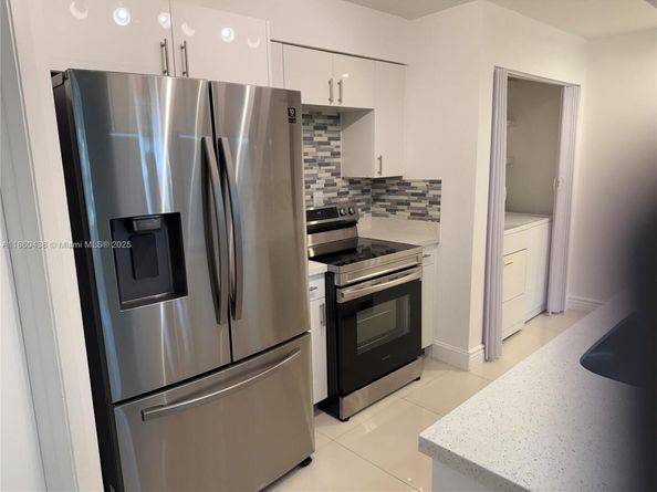 17500 NW 67th Pl M4, Hialeah FL 33015