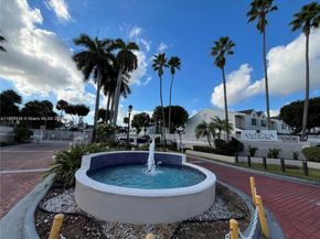 17500 NW 67th Pl M4, Hialeah FL 33015