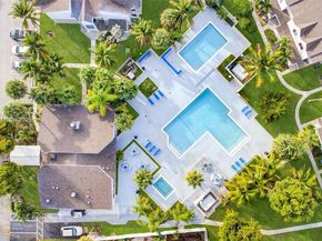 17500 NW 67th Pl M4, Hialeah FL 33015