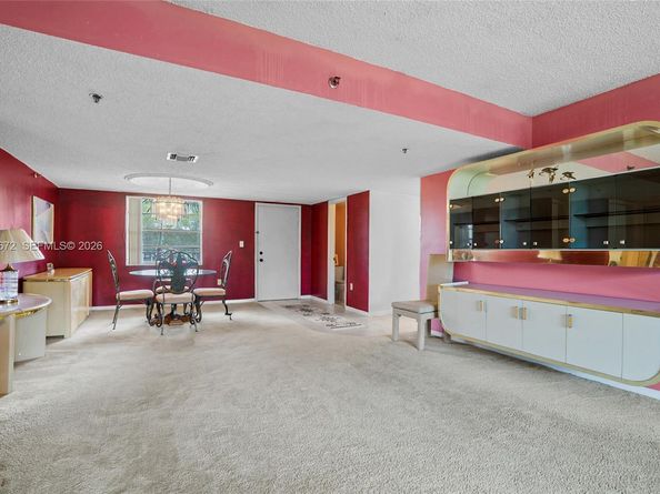 3940 Inverrary Blvd 304A, Lauderhill FL 33319