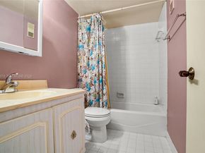 3940 Inverrary Blvd 304A, Lauderhill FL 33319