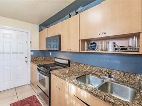 2279 NW 48th St, Miami FL 33142