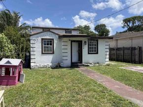 2279 NW 48th St, Miami FL 33142