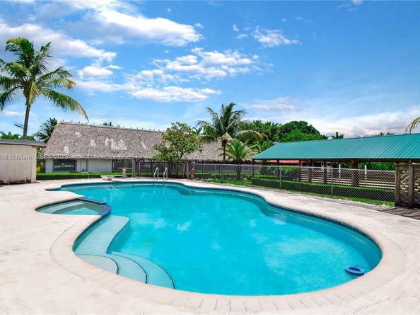 18200 SW 48th St, Southwest Ranches FL 33331