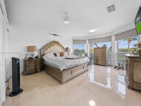 9621 W Calusa Club Dr, Miami FL 33186