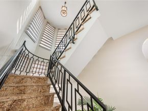 9621 W Calusa Club Dr, Miami FL 33186
