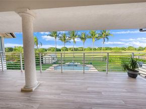 9621 W Calusa Club Dr, Miami FL 33186