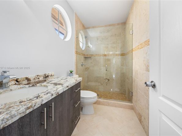 9621 W Calusa Club Dr, Miami FL 33186