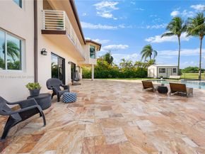 9621 W Calusa Club Dr, Miami FL 33186