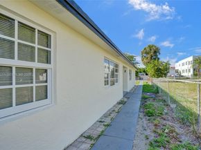 812 13th St, West Palm Beach FL 33401