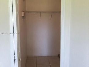 945 NE 33rd Ter 203, Homestead FL 33033