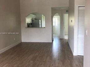 945 NE 33rd Ter 203, Homestead FL 33033