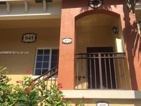 945 NE 33rd Ter 203, Homestead FL 33033