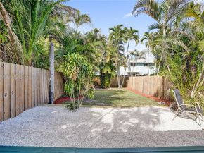 1427-1429 NE 17th Ct, Fort Lauderdale FL 33305