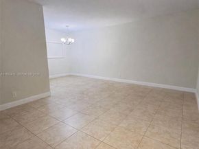 1427-1429 NE 17th Ct, Fort Lauderdale FL 33305