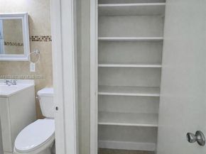 1427-1429 NE 17th Ct, Fort Lauderdale FL 33305