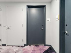 227 NE 2nd St 2506, Miami FL 33132