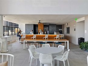 227 NE 2nd St 2506, Miami FL 33132