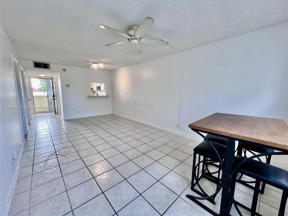 220 SW 9th Ave 209, Hallandale Beach FL 33009