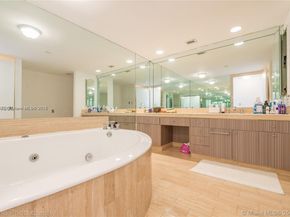 19667 Turnberry Way 5E, Aventura FL 33180