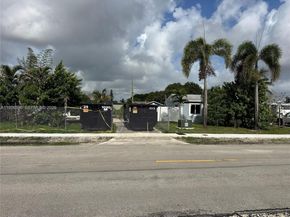 2101 SW 46th Ave, Fort Lauderdale FL 33317