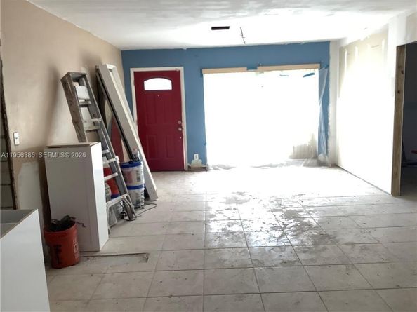 2101 SW 46th Ave, Fort Lauderdale FL 33317