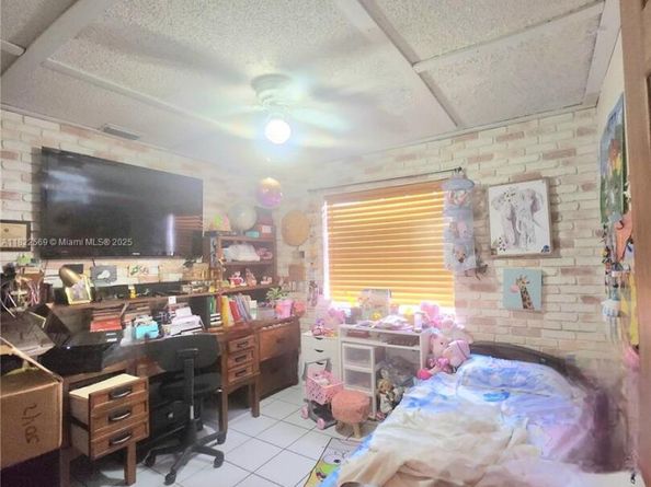 5030 SW 145th Ave, Miami FL 33175