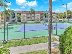 18850 NW 57th Ave 205, Hialeah FL 33015