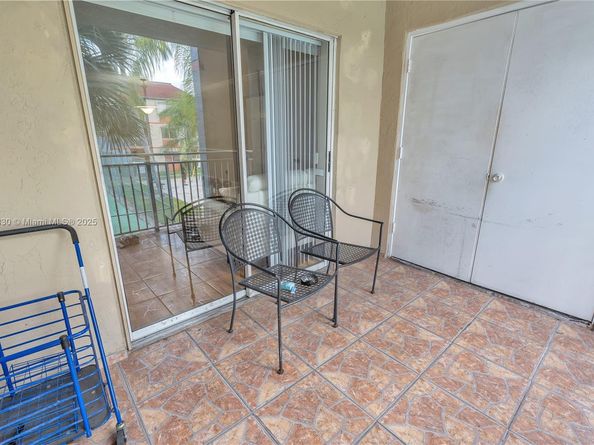 18850 NW 57th Ave 205, Hialeah FL 33015