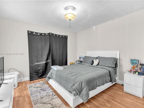 18850 NW 57th Ave 205, Hialeah FL 33015