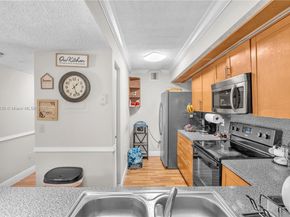 18850 NW 57th Ave 205, Hialeah FL 33015