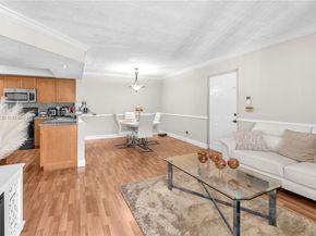 18850 NW 57th Ave 205, Hialeah FL 33015