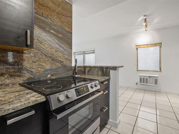 641 Espanola Way 3, Miami Beach FL 33139