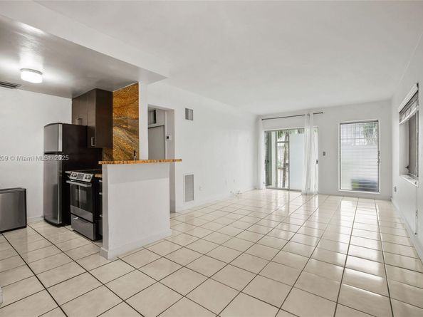 641 Espanola Way 3, Miami Beach FL 33139