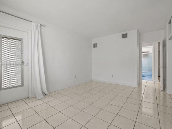 641 Espanola Way 3, Miami Beach FL 33139