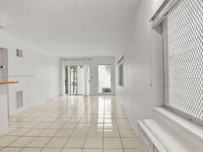641 Espanola Way 3, Miami Beach FL 33139