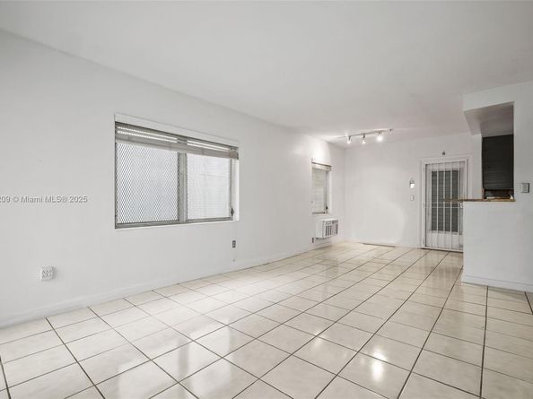 641 Espanola Way 3, Miami Beach FL 33139