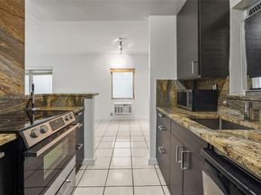 641 Espanola Way 3, Miami Beach FL 33139