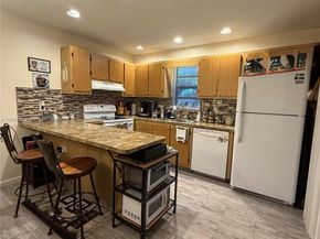 7831 Tam Oshanter Blvd, North Lauderdale FL 33068