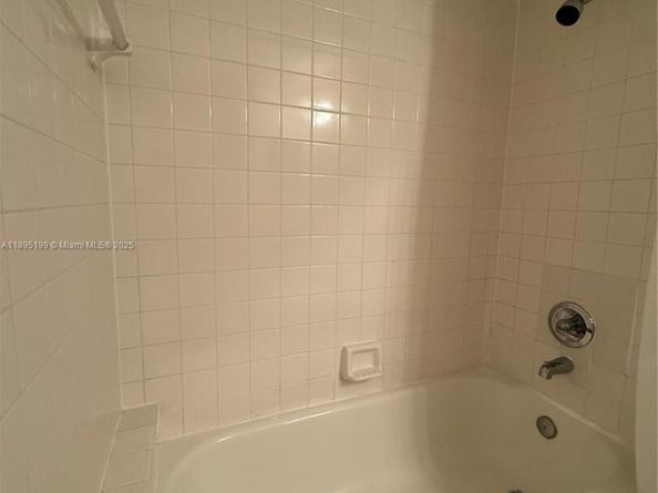 7831 Tam Oshanter Blvd, North Lauderdale FL 33068