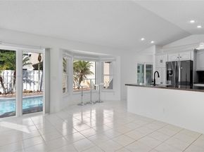 1086 SW 102nd Ter, Pembroke Pines FL 33025