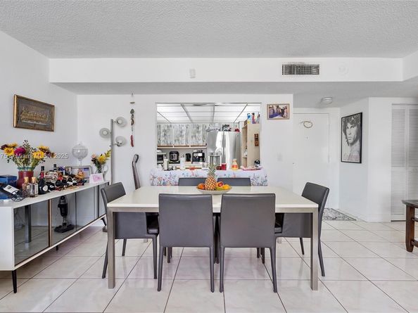 13499 Biscayne Blvd 406, North Miami FL 33181