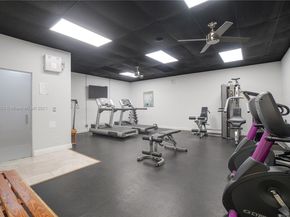 110 Gate Rd 264, Hollywood FL 33024