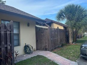 110 Gate Rd 264, Hollywood FL 33024