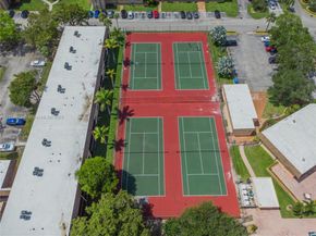 110 Gate Rd 264, Hollywood FL 33024