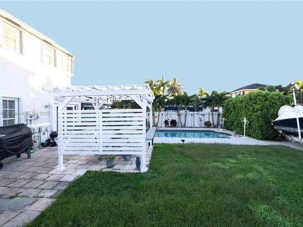 14016 SW 160th St, Miami FL 33177